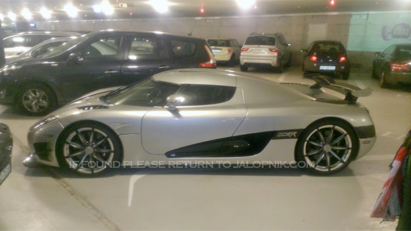 Illustration for article titled Some Asshat Abandoned A Pristine $2 Million Supercar In A Swiss Parking Garage